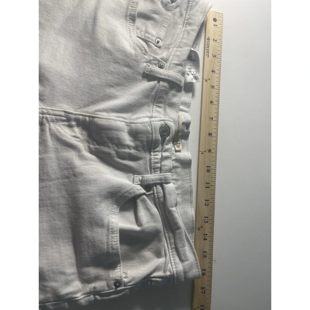 Levis levi mid